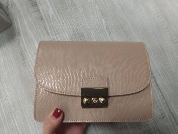 Женские сумки из кожи с фабрики в Сан - Марино Италия  - IMG-20180504-WA0014.jpg