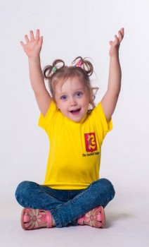 Футболка 591А<br />Материал: кулирка<br />Состав: 100% хлопок<br />Размеры: 134-158<br />Количество изделий на один размерный ряд: 6<br />Цвет: <br />Василек<br />Голубой<br />Желтый<br />Красный<br />Синий<br />и др.<br />ОПИСАНИЕ<br />Футболка подходит и мальчикам и девочкам<br />http://nc-brand.ru/futbolka-591a.html