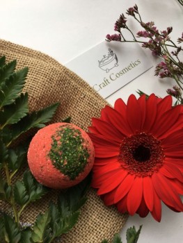 Крафтовая косметика от 5000 р, Есть вознаграждение для организаторов СП - бомбочка Земляника.jpg